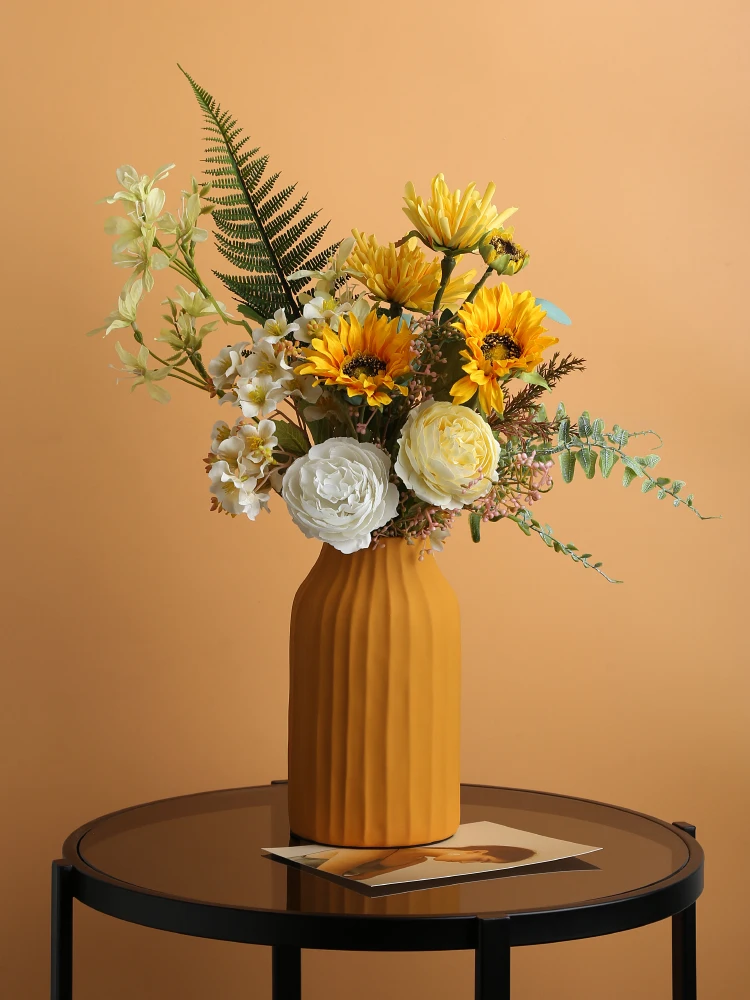 

European ceramic vase simple living room decoration TV cabinet ornaments dried flowers artificial flower vase wedding decoration