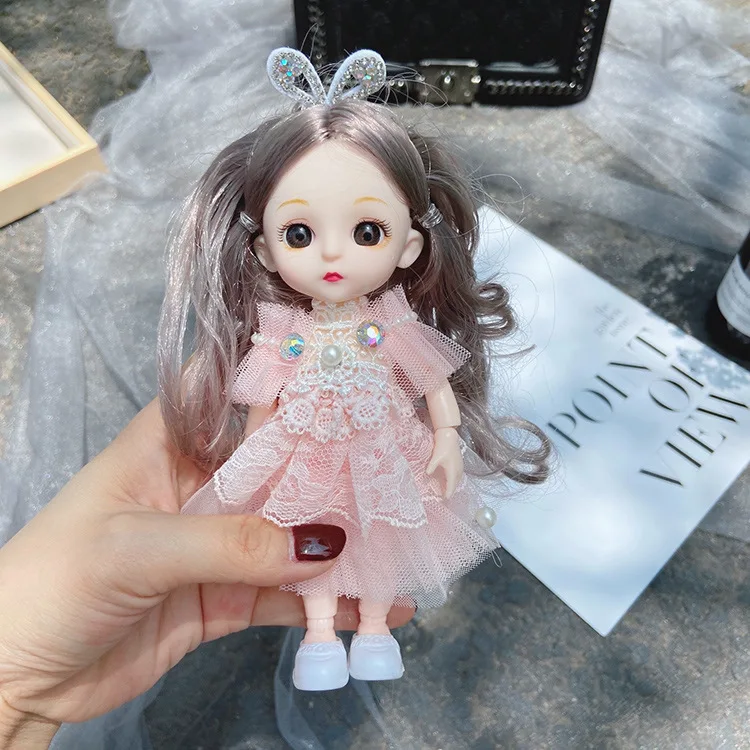 Europe and America Cute Creative Doll Keychain Fashion Beauty Girl Charm Keychain Personality Lady Bag Mobile Phone Keychain
