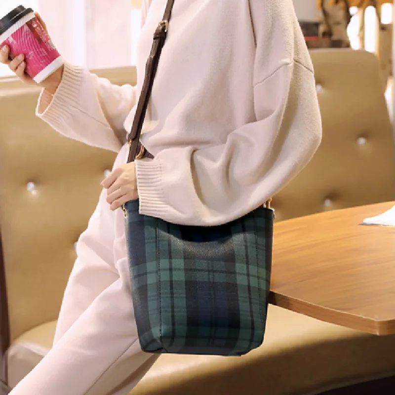 

Green Plaid Crossbody Bag for Women Luxury Handbags Women Bag Genuine Leather Purse and Handbags V Bags In Luxury Handbags Cc