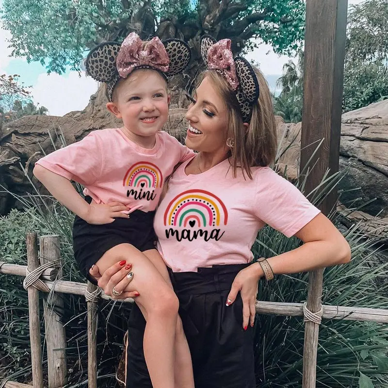 

Rainbow Tees Mother Daughter Matching Tshirts Family Set Mom Baby Mama Mini Mommy and Me Clothes O-neck Women Girls Cotton Tops