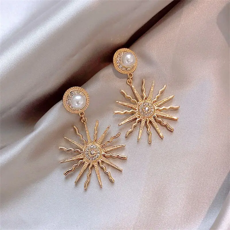 

Elegant and Exquisite Rhinestone Circle clip on Earrings For Woman 2021 New Classic Jewelry Luxury Party Girl's Unusual Earrings