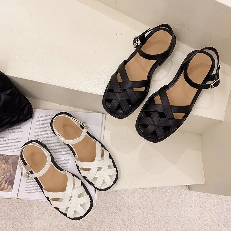 

2021 summer new hollow fashion Baotou sandals female students retro word buckle casual Roman shoes ins tide X792