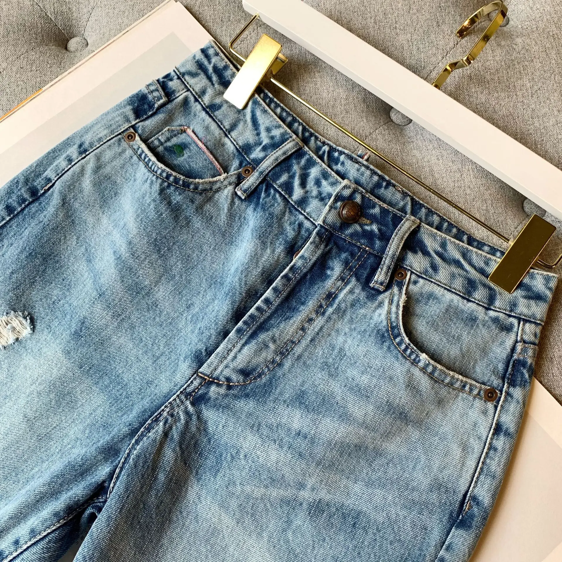 Женские брюки облегающие тонкие джинсы с шарфом Осень-зима 2019 | Женская одежда