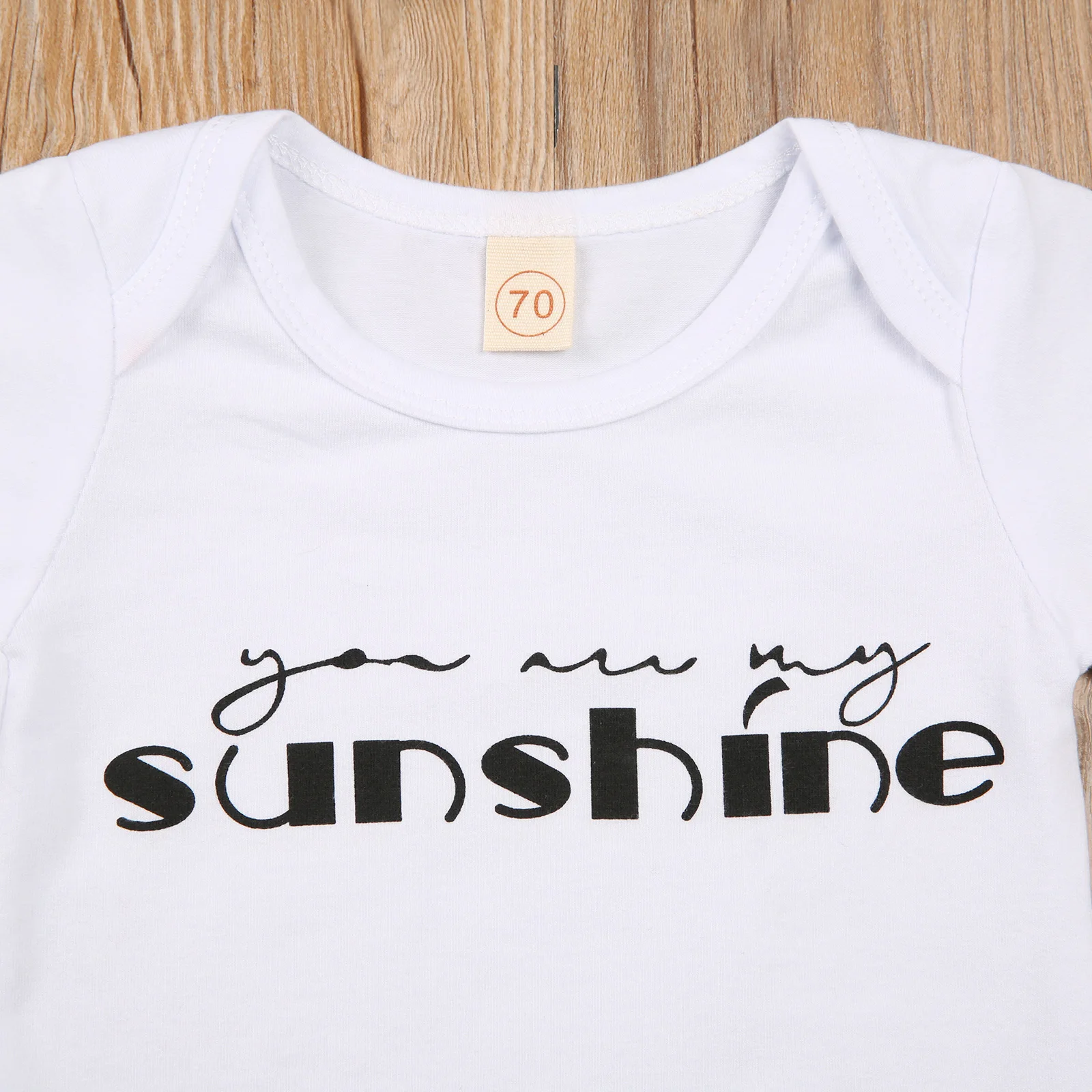 

3 Pcs Infant Newborn Girls Sets Short Sleeve Letter Romper Floral Print Shorts Bow Headband Infant Toddler Summer Outfit 0-18M