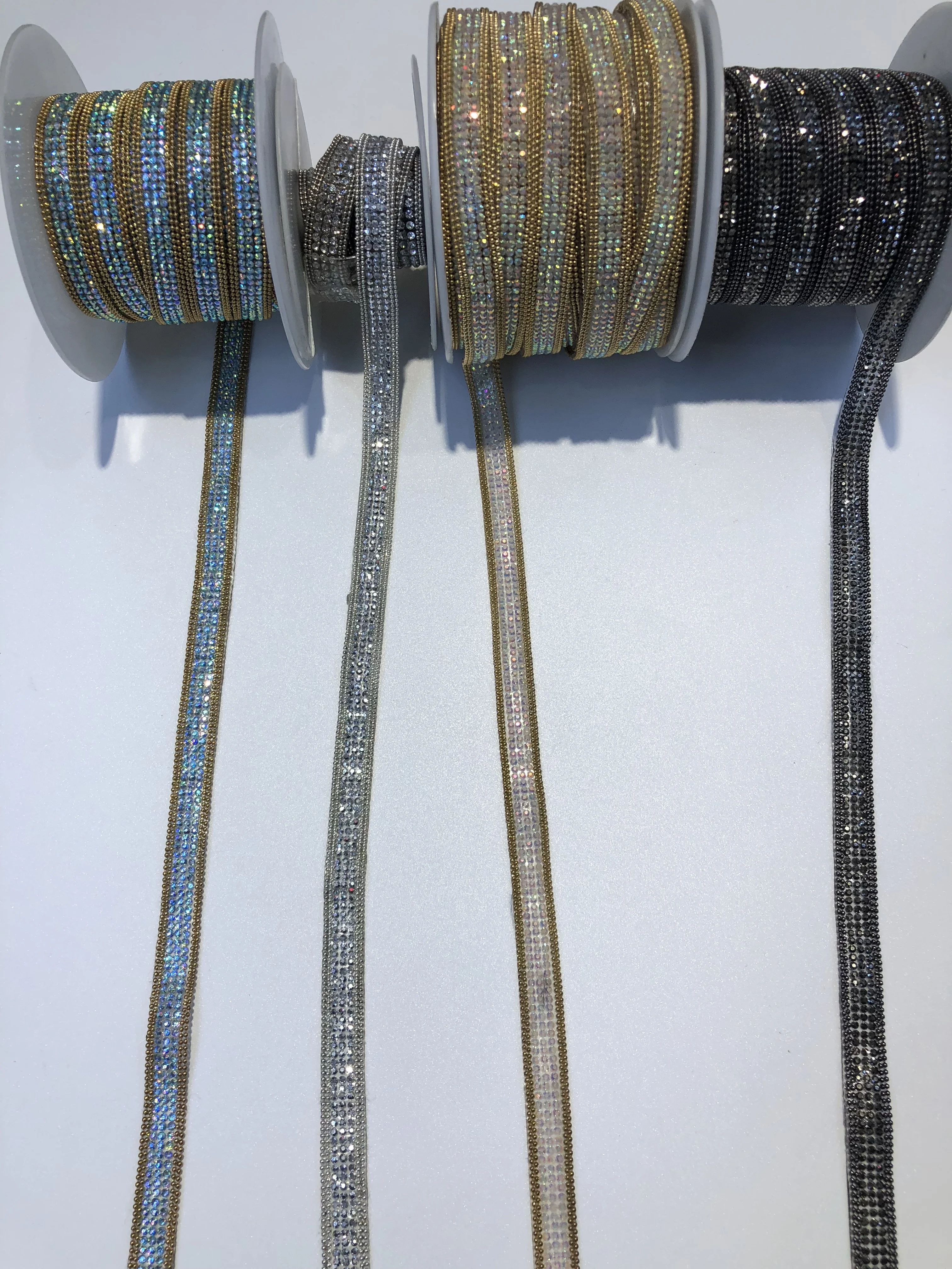 

Hotfix Rock Diamond Crystal Ribbon Trimming 1Yard/Lot 10mm Width Rhinestone Chain Tape Fabric Applique Banding for Accessories