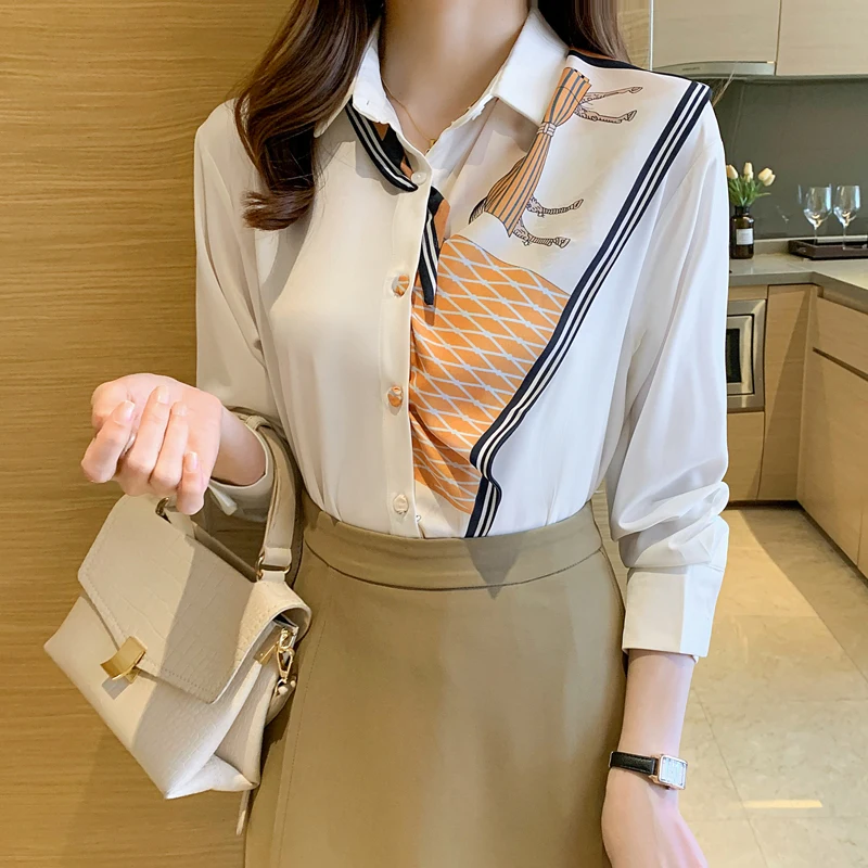 

Новинка, осенние женские блузки, рубашка-поло, Топ с длинным рукавом и принтом, свободная сращенная атласная рубашка, повседневная мода