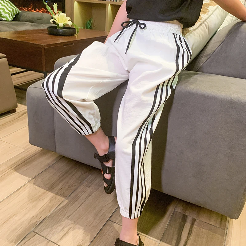 Лето 2020 модные штаны в полоску сбоку Тонкие для девочек повседневные брюки