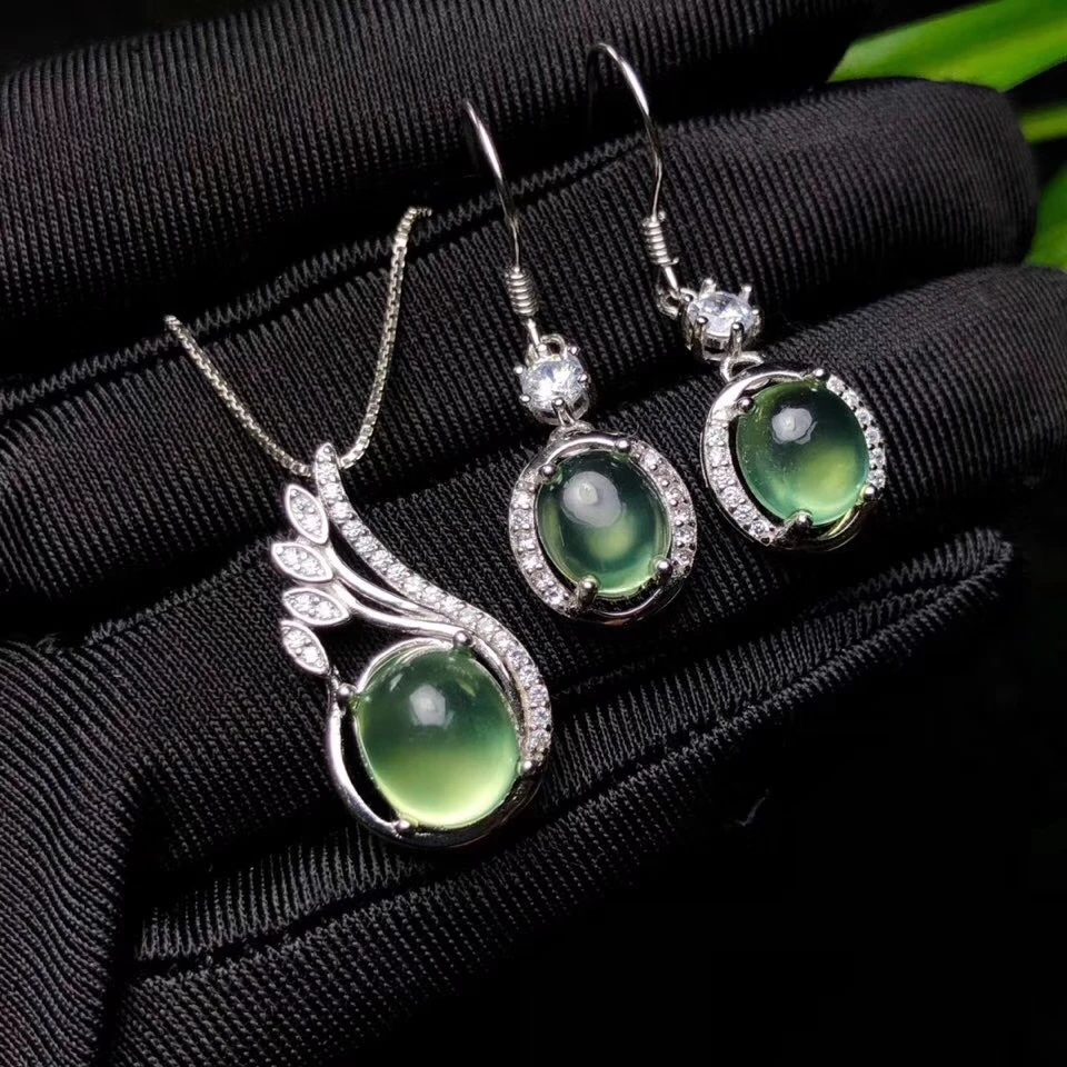 Серьги и ожерелье из натурального преннита виноградного цвета с крючком