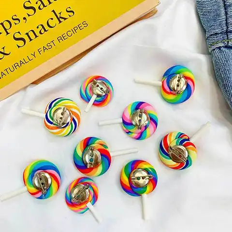 Male/female brooch in the shape of a candy, multi -colored brooch in the shape of a candy, gift jewelry for clothes, bags