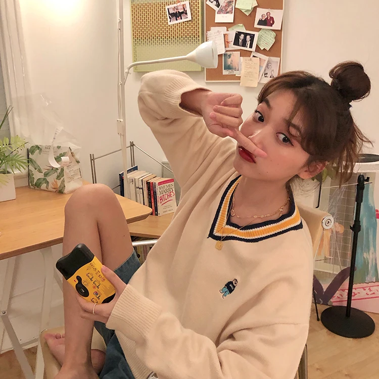 Женский свитер в японском стиле Kawaii Ulzzang с мультяшным медведем V-образным вырезом