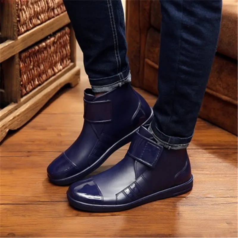 Мужские непромокаемые ботинки на плоской подошве черные или синие теплые
