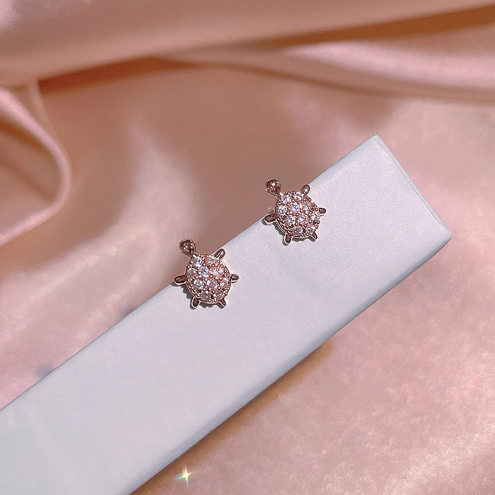 

Cute Animal Turtle Stud Earrings for Women Gold Color Exquisite Tortoise Zircon Ear Studs Bridal Wedding Earrings Jewelry Gift