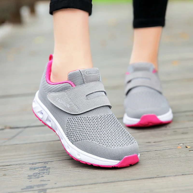 

2021 Women Fashion Vulcanized Sneakers Platform Solid Color Flats Ladies Velcro Shoes light Breathable Ladies Walking Sneakers
