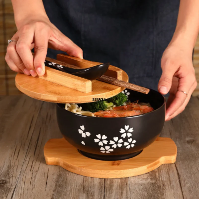 

Japanese Style Rice Noodle Bowl with Lid Spoon and Chopstick Kitchen Tableware Ceramic Salad Soup Bowl Food Container Dinnerware