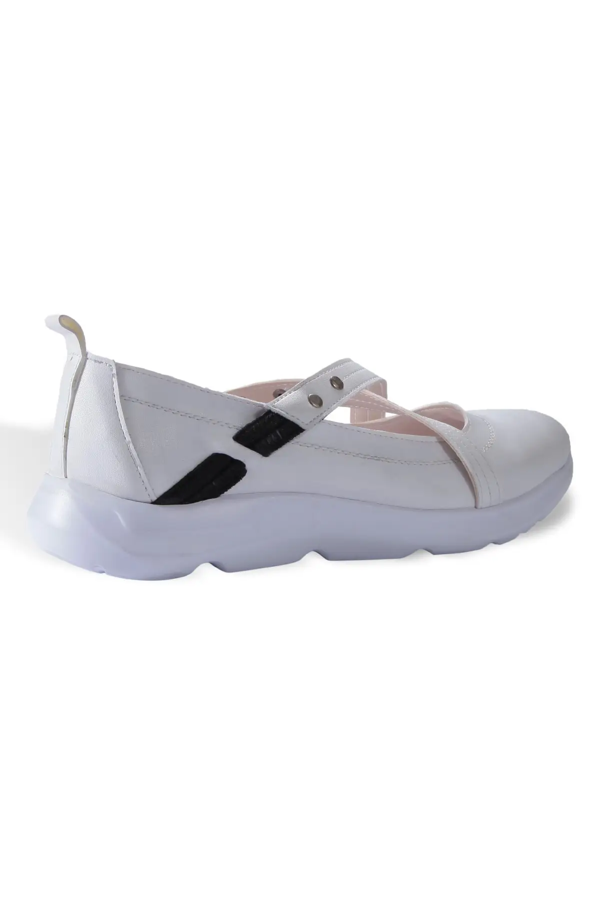 

SarEn Women Cream Ballerina