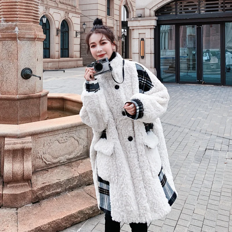 

Женская зимняя куртка из овечьей шерсти корейский стиль средняя длина клетчатая прошивка плотное свободное бархатное модное хлопковое пал...