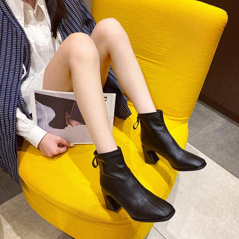 

Новые корейские модные женские сапоги, новинка осень-зима 2021, женские эластичные сапоги на толстой подошве с квадратным носком