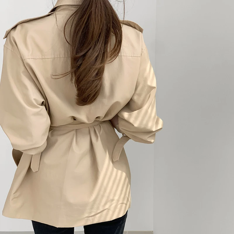 

Fashionable new spring and autumn versatile casual lace up waist closing temperament Khaki Short windbreaker