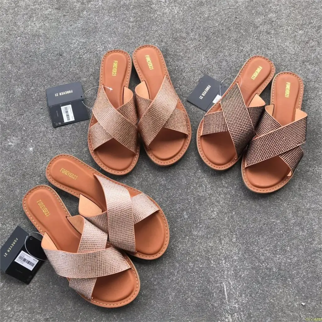 Фото 2019 Женская летняя обувь сандалии с ремешками в стиле Гладиатор низкие на плоской