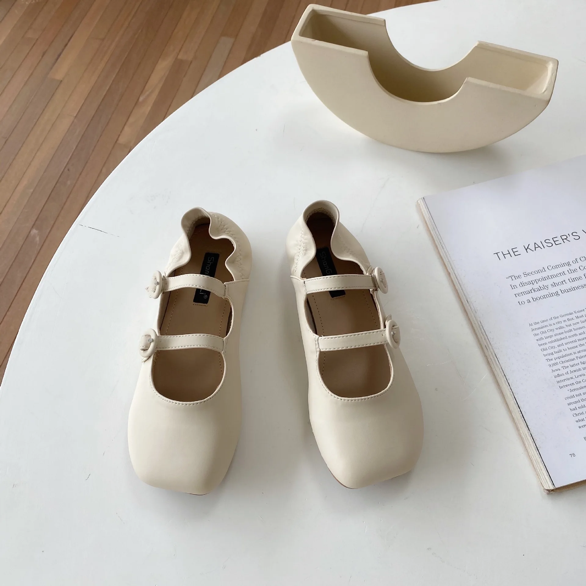 

Shoes Woman Flats Elegant Soft Square Toe Casual Female Sneakers Autumn Dress Comfortable New Fall Fretwork Solid Leisure Sweet