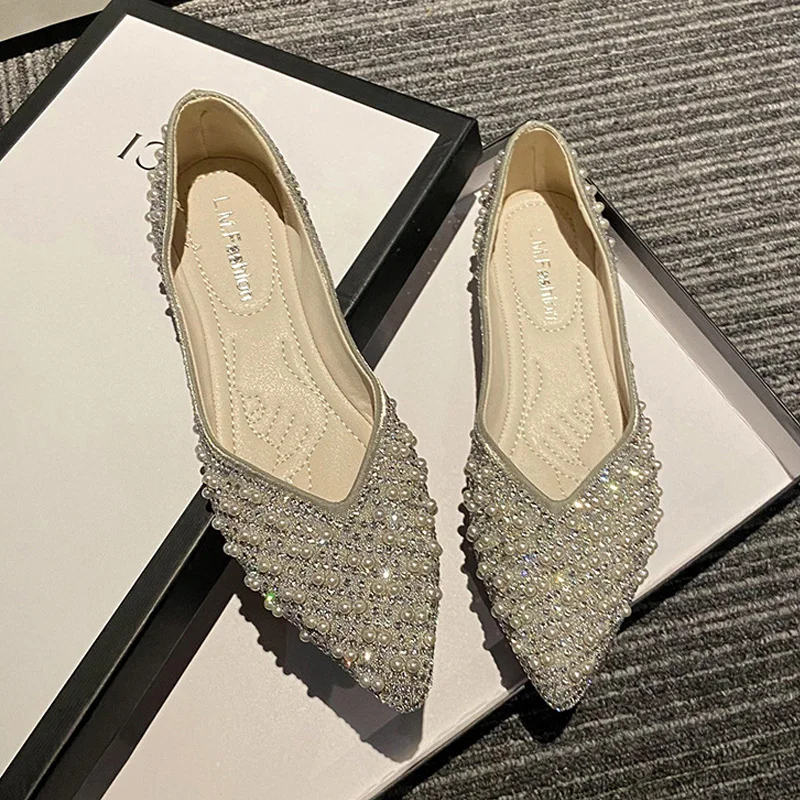 Балетки женские блестящие с кристаллами и жемчугом заостренный носок без