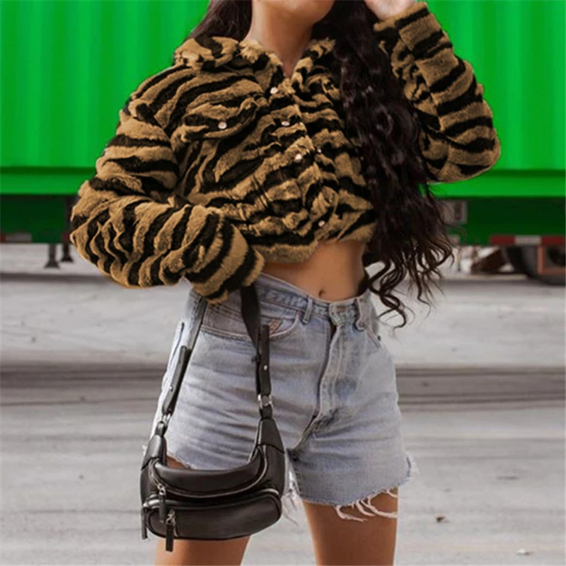 Укороченная Женская куртка 2019 укороченная модная короткая с животным принтом