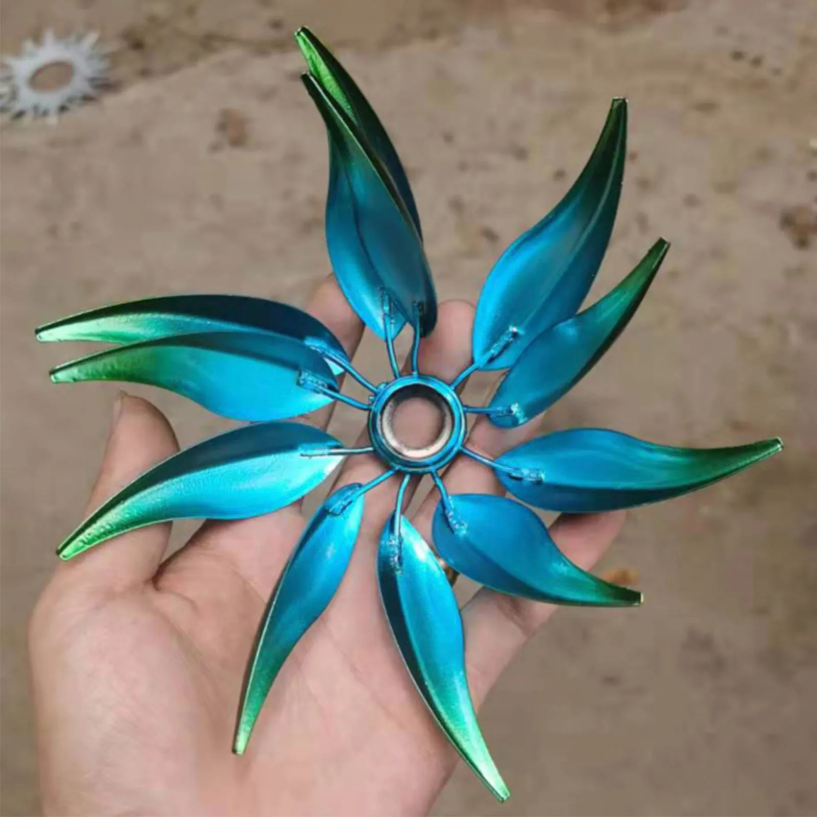 

Metal Flowers Butterflies Windmill Garden Decoration Outdoor Large Wind Spin Gardening Hunting Wind Spinners Dropshipping