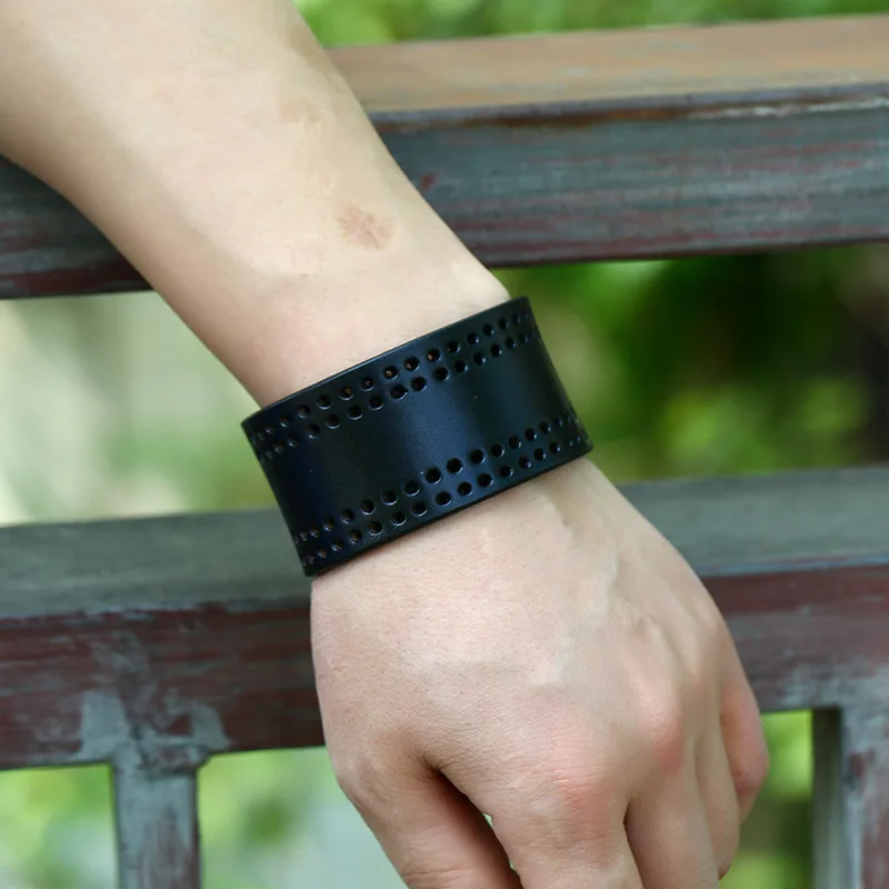 

2020 New Men Bracelet Vintage Black 3.8cm Wide Punching Genuine Leather Wrap Bracelet Adjustable Snap Buckle Bangles Man Gifts