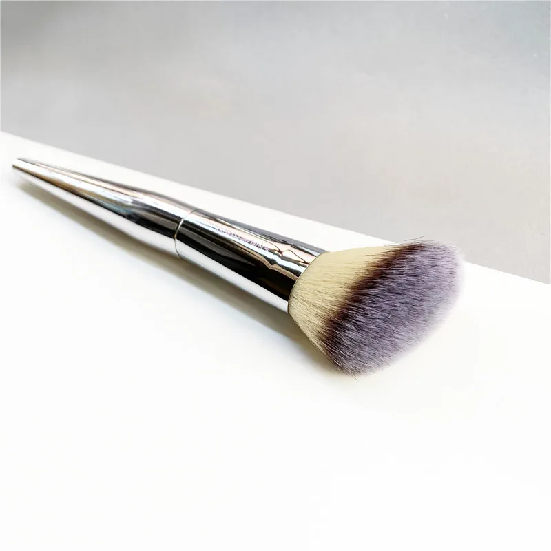 bdbeaute 227 flawless blush brush- Angled Fluffy powder creamy blush and highlighter brush