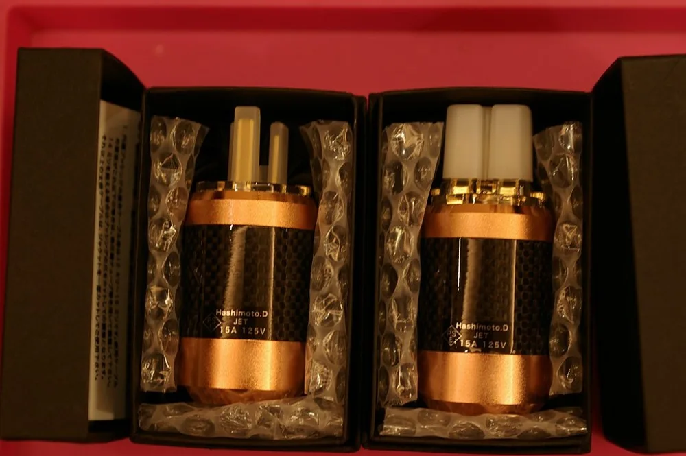 

P-004 1 Set Top Class Hashimoto Power Plug Thick Meat Gold Technology Rose Gold Carbon Fiber Shell Sound Emotion Magnificent