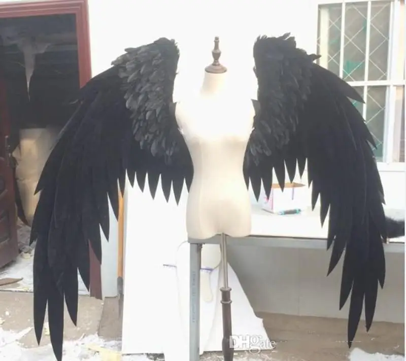 

Costumed handmade beautiful white black feather angel wings for Fashion show shooting props Cosplay game costume bridal shower