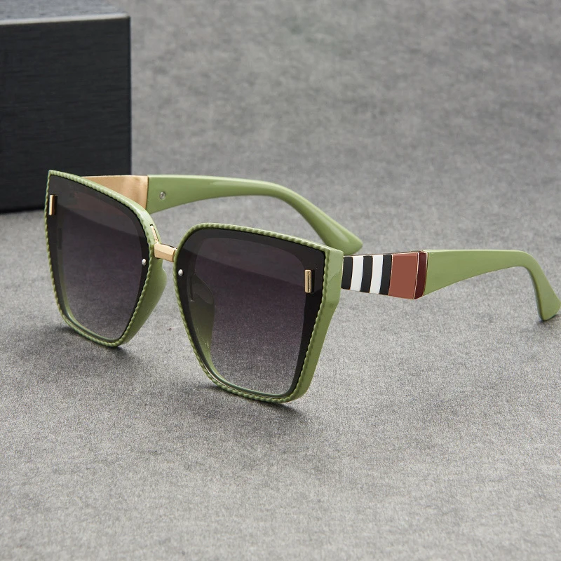 

Classic Rivet Sunglasses 2021 Luxury Brand Men Women Brand Designer Driving Round Frame Sun Glasses Male Goggle Gafas De Sol
