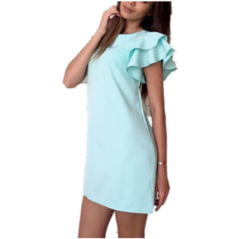 Летнее женское платье с коротким рукавом рюшами и открытой спиной средней длины