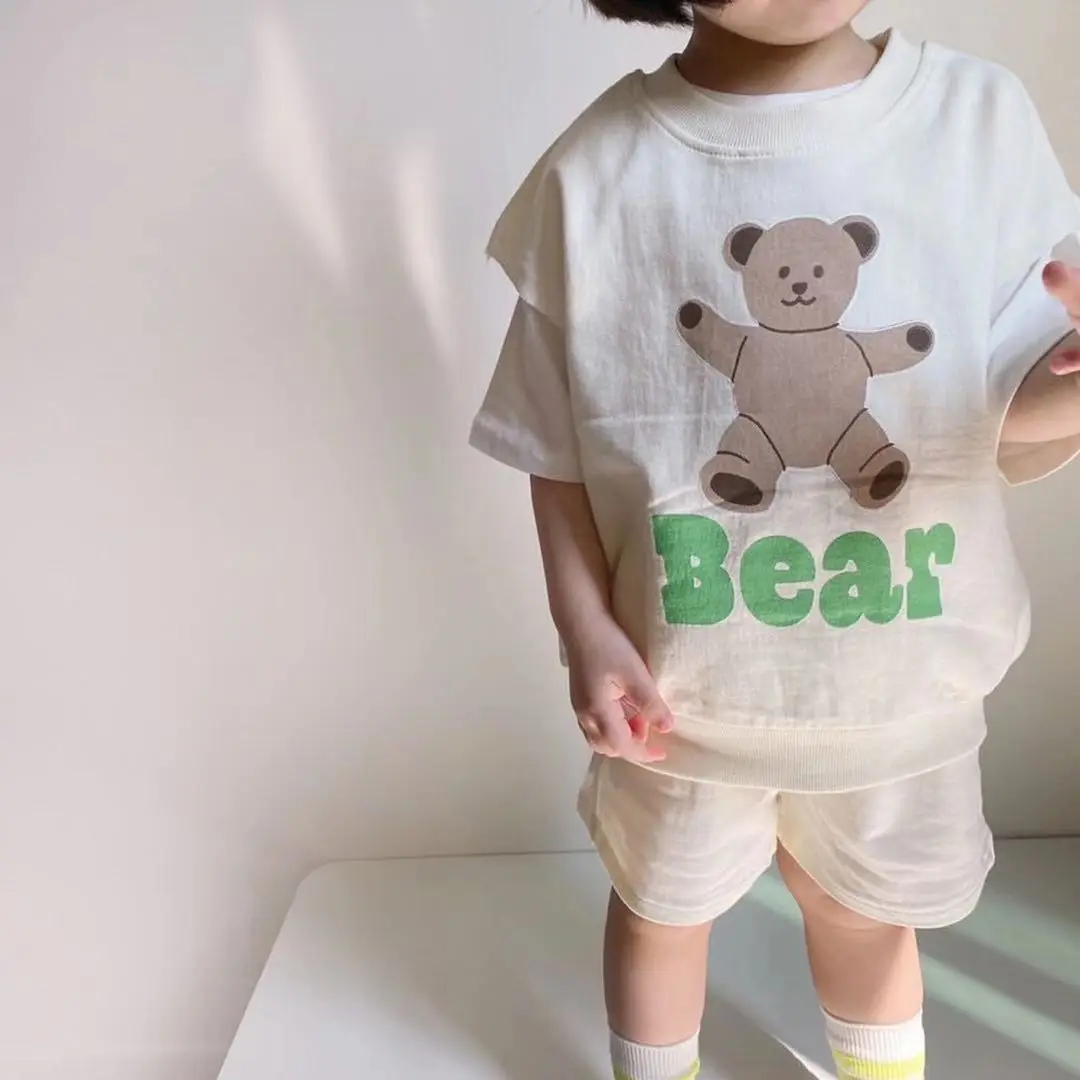 

Комплекты летней одежды для малышей ясельного возраста, костюм топы для маленьких девочек с рисунком медведя, спортивный свитер с коротким...