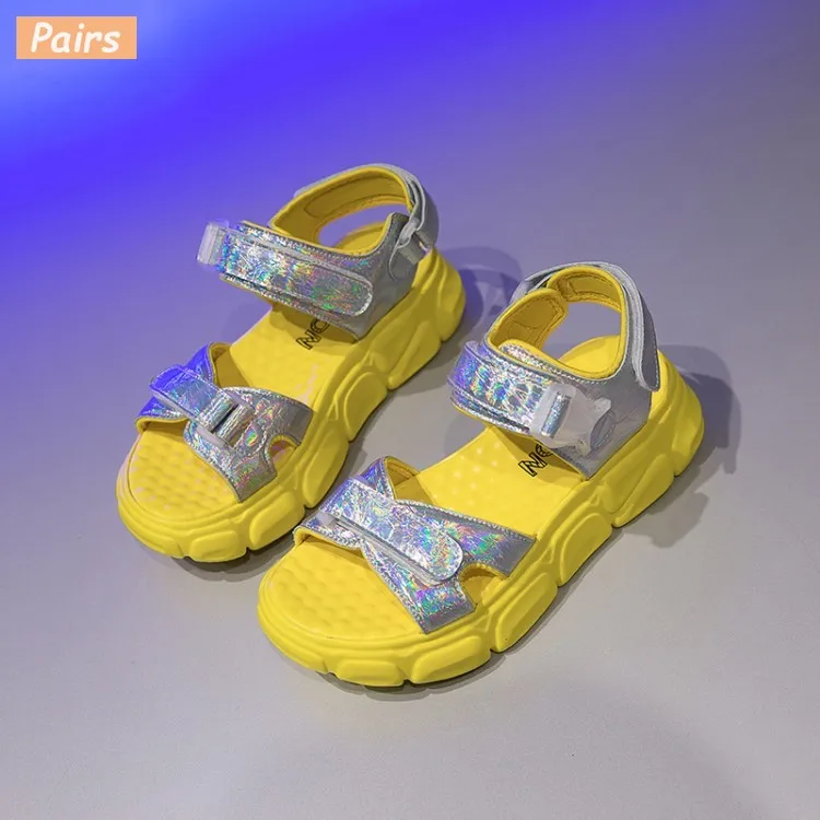 Женские летние сандалии на платформе розовые блестящие плоской