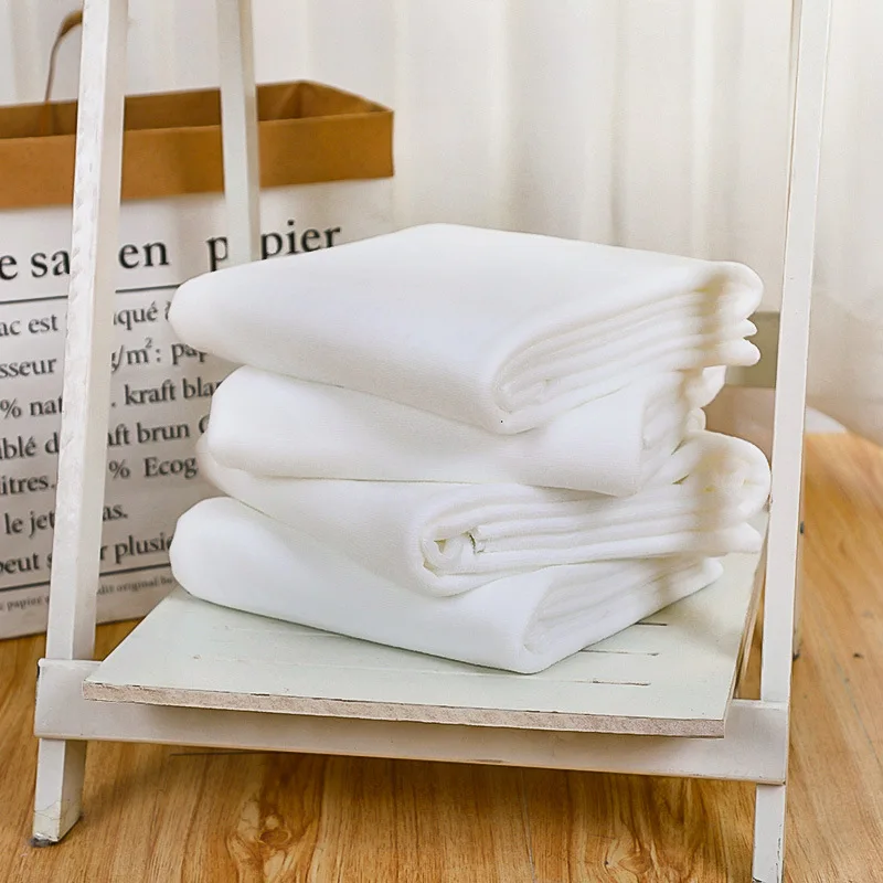 Одноразовое банное полотенце впитывающее быстросохнущее мягкое портативное