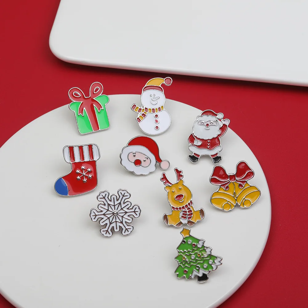 

Fashion Christmas Brooches Santa Claus Hat Snowflake Penguin Gingerbread Man Pins Badges Brooch New Year Gifts Lapel Pin