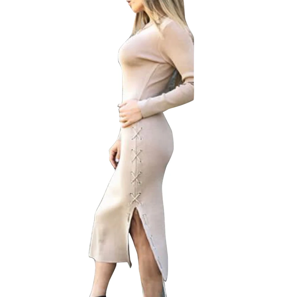 Женское трикотажное платье до середины икры облегающее с разрезом на одной