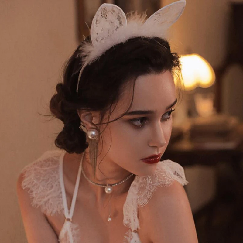 Женская Кружевная повязка на голову однотонная белая или черная с пушистыми