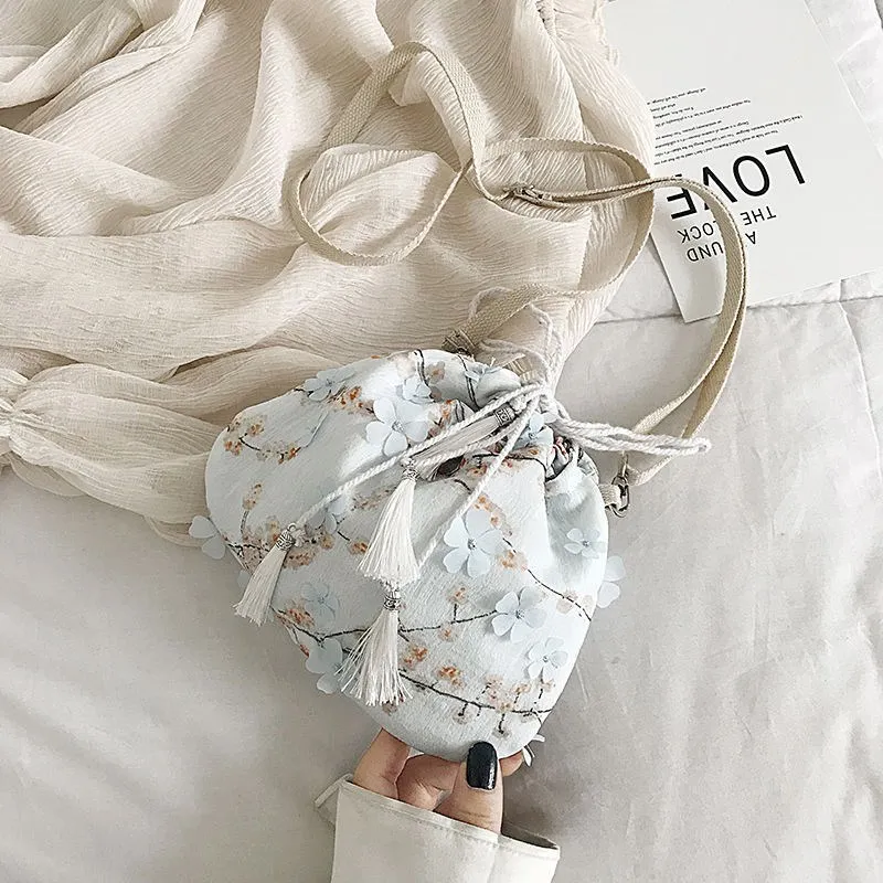 

Women Bucket Bag Chinese National Style Flower Embroidery Drawstring Canvas Vintage Crossbody Bag Wholesale New Female Bag