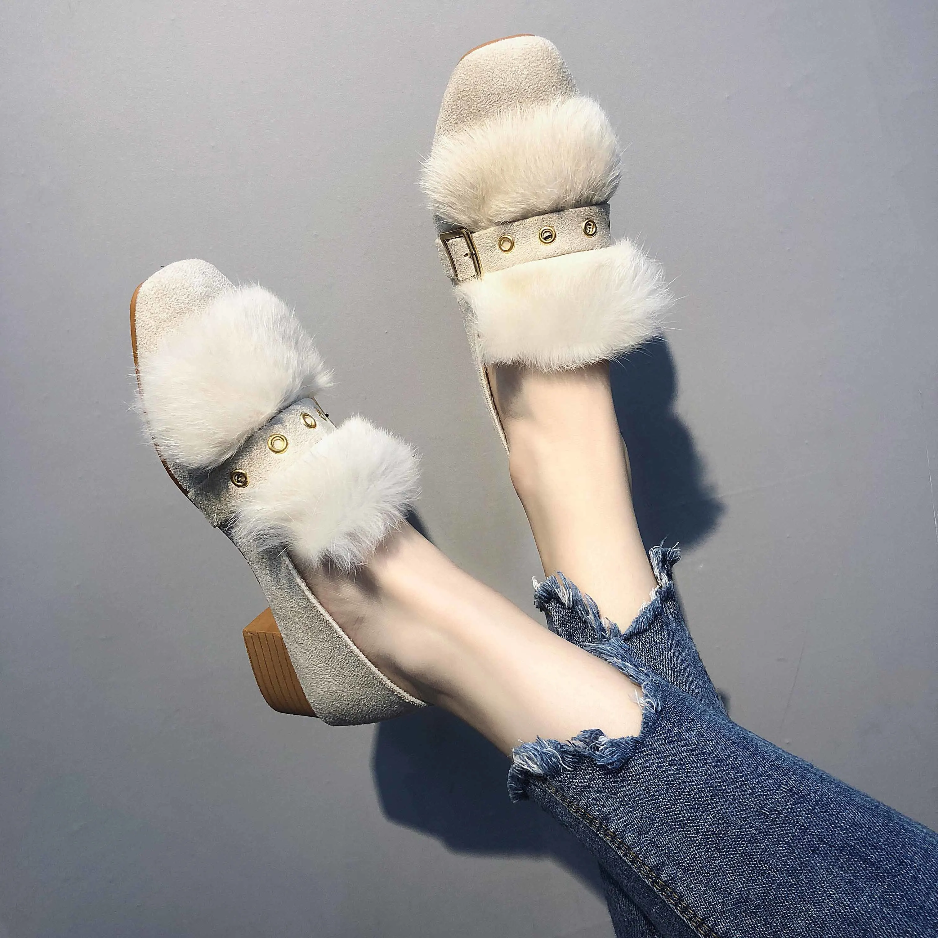 Новинка 2019 года сезон осень зима бархатные туфли с кроличьим мехом женские