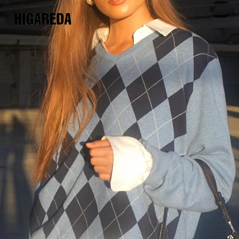 

HIGAREDA повседневные свободные осень-зима вязаный свитер для женщин Y2K, связанное с узором "ромбиками" джемпер с длинными рукавами и капюшоном, ...