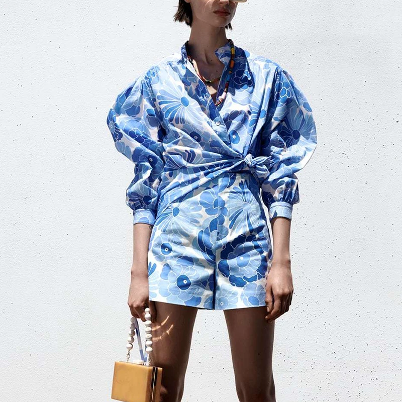 

Женский комплект из блузки и шортов, повседневный комплект из двух предметов с цветочным принтом в уличном стиле, весна 2021