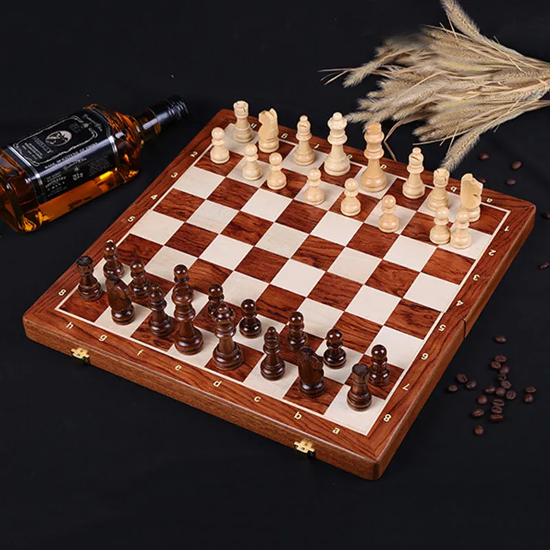 Wooden Chess Set avec Drap Housse étui de transport-Entièrement NEUF dans sa boîte 