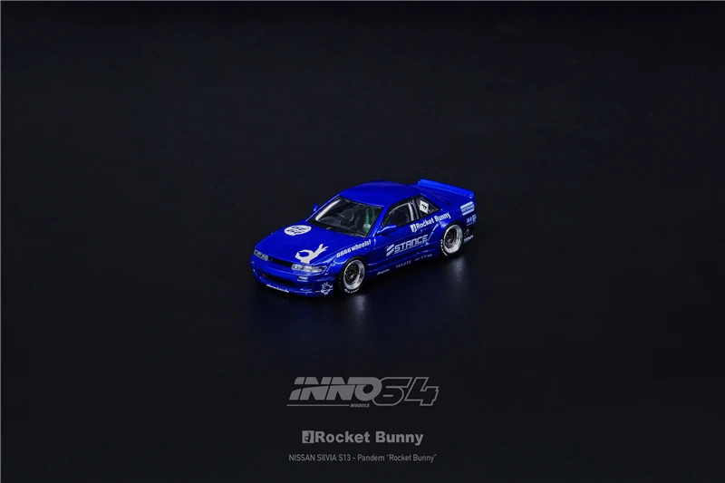 Модель автомобиля INNO 1:64 NISSAN SILVIA S13 V2 PANDEM ROCKET BUNNY голубая