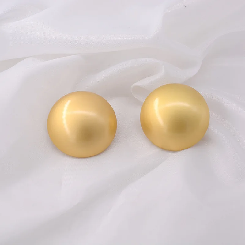 Геометрические металлические полусферические серьги золотые преувеличенные