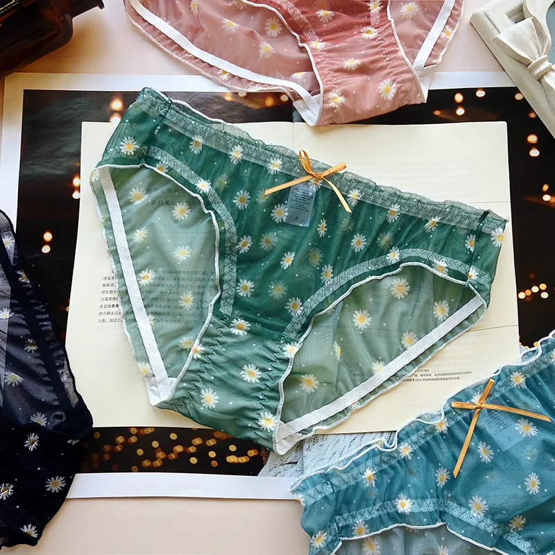 Шифоновые пикантные женские трусики с маленькой маргариткой из чистого хлопка