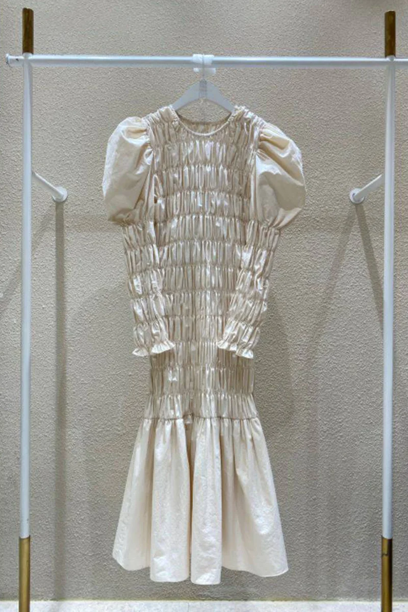 

Korean Fashion 2021 Spring New Pleated Bodycon Dress Women Bubble Sleeve O-neck Midi Dress Female Holiday Party Fishtail Vestido