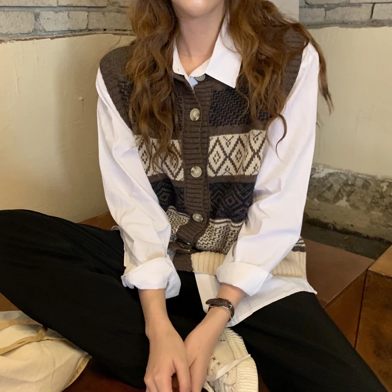 

UVRCOS 2 Colors Spring Autumn Vintage Style Plaid Single Breasted Buttons Vest Sweater Womens Knitted Sweaters Cardigan Womens