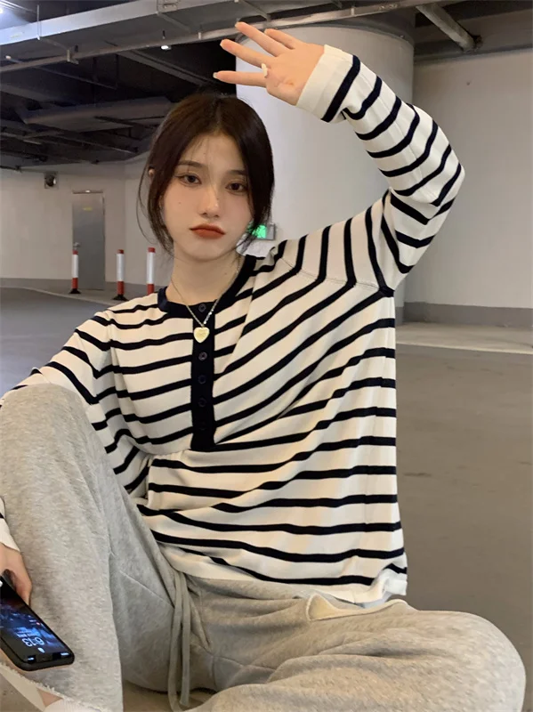 

Striped Knitwear T-shirt Women's Loose